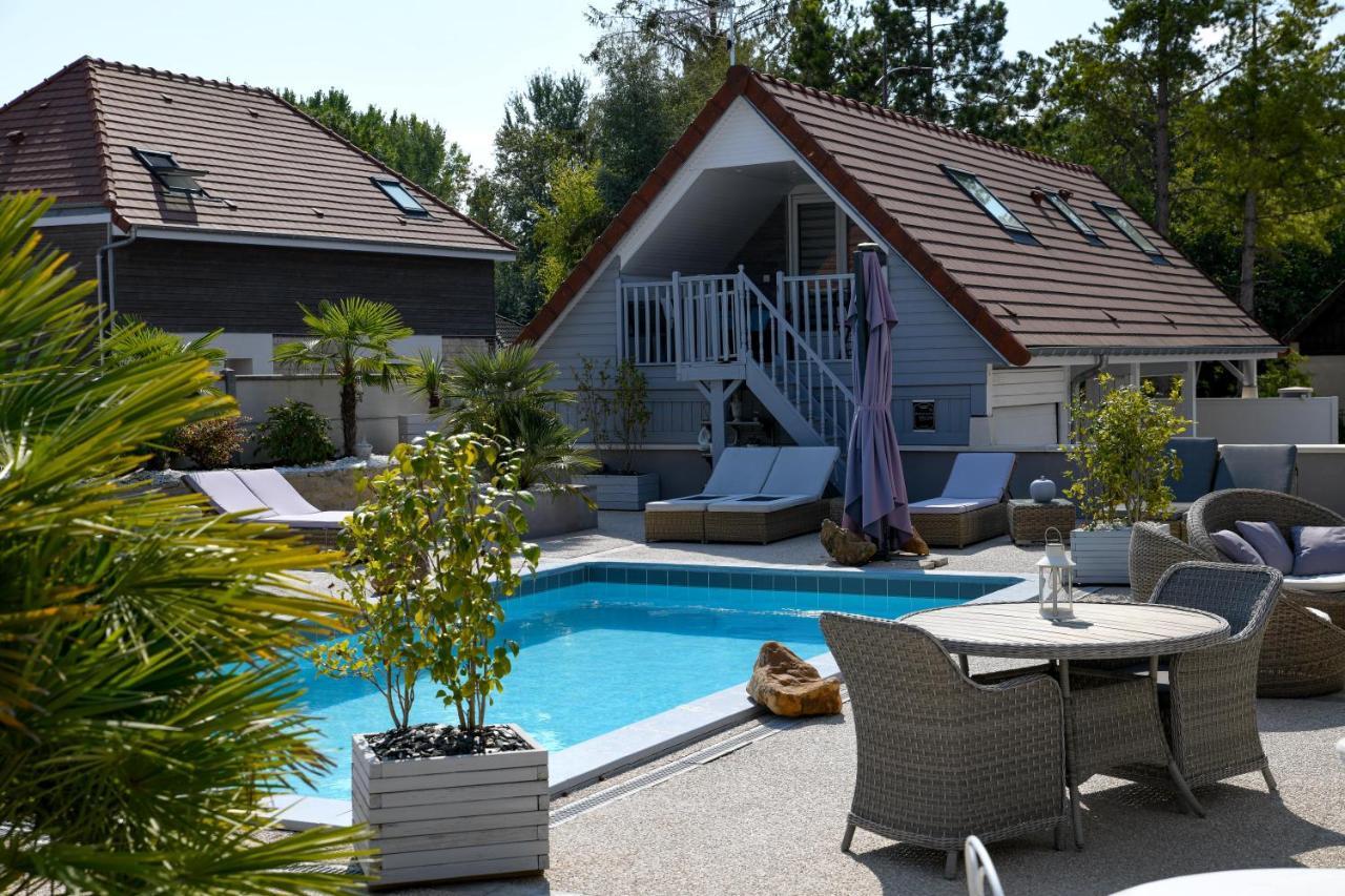 Gite Avec Piscine Et Parking A 4 Minutes De L'A26 Villechetif Exterior photo